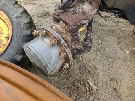 Valtra T174ea Front axle hub lhs complete - Eje delantero para Maquinaria agrícola: foto 1 Valtra T174ea Front axle hub lhs complete - Eje delantero para Maquinaria agrícola: foto 1