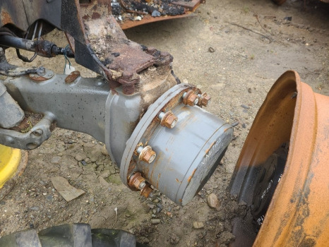 Valtra T174ea Front axle hub lhs complete - Eje delantero para Maquinaria agrícola: foto 3 Valtra T174ea Front axle hub lhs complete - Eje delantero para Maquinaria agrícola: foto 3