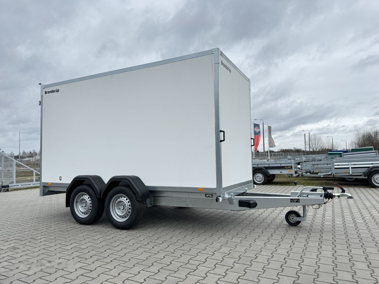 Brenderup Cargo 7350 TBD drzwi 350x155x185 cm - Remolque caja cerrada: foto 4 Brenderup Cargo 7350 TBD drzwi 350x155x185 cm - Remolque caja cerrada: foto 4