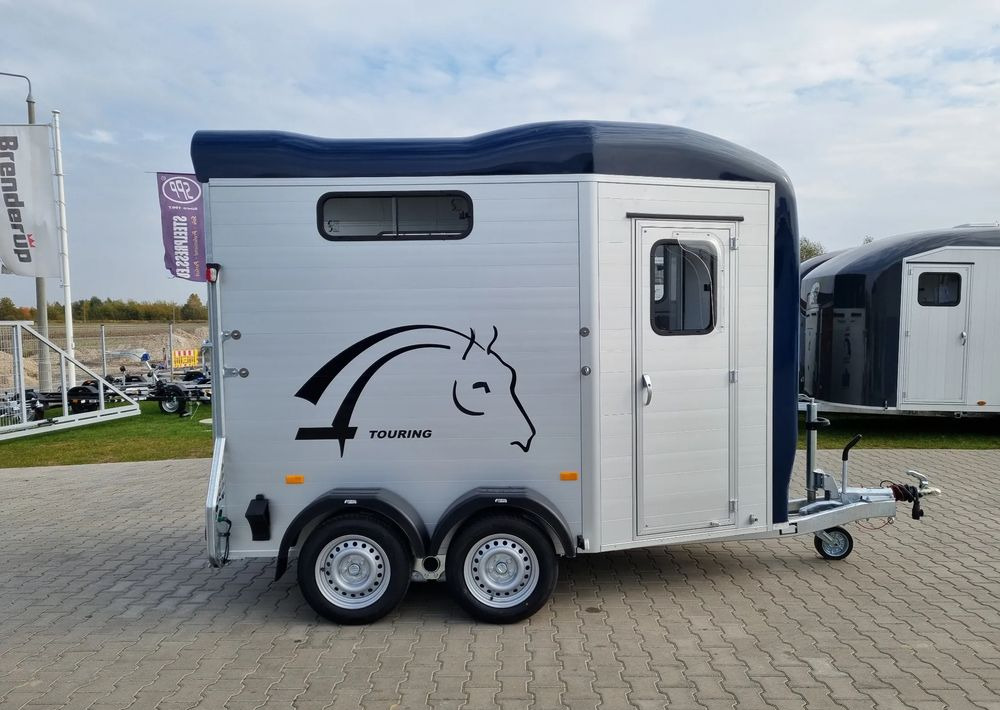 CHEVAL LIBERTÉ Cheval Liberte Touring Country + Siodlarnia - Remolque para caballos: foto 4 CHEVAL LIBERTÉ Cheval Liberte Touring Country + Siodlarnia - Remolque para caballos: foto 4