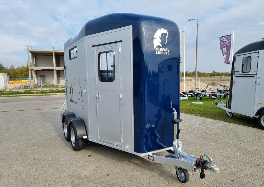 CHEVAL LIBERTÉ Cheval Liberte Touring Country + Siodlarnia - Remolque para caballos: foto 5 CHEVAL LIBERTÉ Cheval Liberte Touring Country + Siodlarnia - Remolque para caballos: foto 5