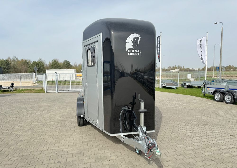 CHEVAL LIBERTÉ Cheval Liberte Touring Country XL przyczepa na dwa konie | duża siodlarnia | drzwi boczne | rampa przednia | 387×179 cm | ALUMINIOWA | Debon | dostawa | mocna i solidna | - Remolque para caballos: foto 5 CHEVAL LIBERTÉ Cheval Liberte Touring Country XL przyczepa na dwa konie | duża siodlarnia | drzwi boczne | rampa przednia | 387×179 cm | ALUMINIOWA | Debon | dostawa | mocna i solidna | - Remolque para caballos: foto 5