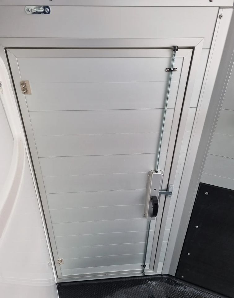 Remolque de coche nuevo HUMBAUR Equitos Alu Plus 2000: foto 18 Remolque de coche nuevo HUMBAUR Equitos Alu Plus 2000: foto 18