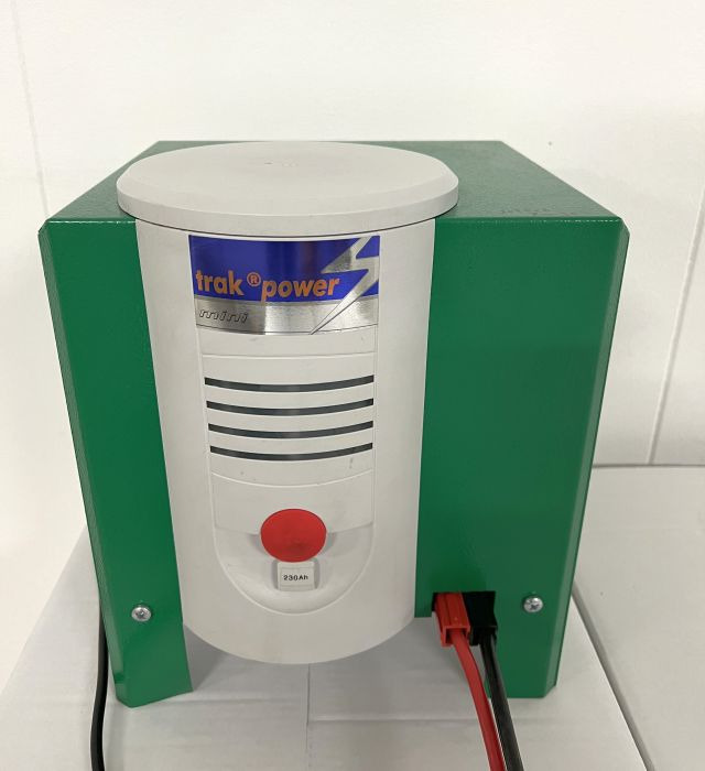 Hoppecke 8790202 | Trak mini 24V30A 230v Year 2016 sn. 45020829 80A Rema battery Trak mini 24V30A 230v Year 2016 sn. 45020829 80A Rema battery connector - Acumulador para Equipo de manutención: foto 1 Hoppecke 8790202 | Trak mini 24V30A 230v Year 2016 sn. 45020829 80A Rema battery Trak mini 24V30A 230v Year 2016 sn. 45020829 80A Rema battery connector - Acumulador para Equipo de manutención: foto 1
