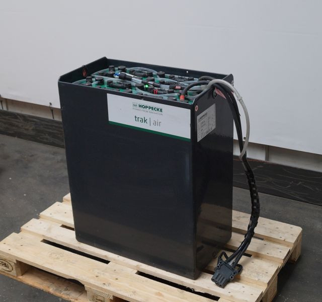 Hoppeke unknown | Battery 24V620Ah 4HPZS620 year 2017 weight 479 kg Battery 24V620Ah 4HPZS620 year 2017 weight 479 kg - Acumulador para Equipo de manutención: foto 1 Hoppeke unknown | Battery 24V620Ah 4HPZS620 year 2017 weight 479 kg Battery 24V620Ah 4HPZS620 year 2017 weight 479 kg - Acumulador para Equipo de manutención: foto 1