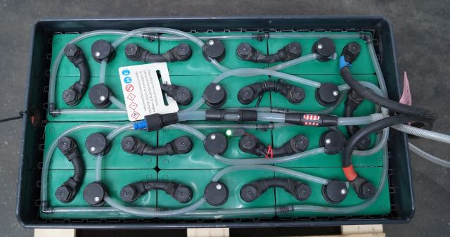 Hoppeke unknown | Battery 24V620Ah 4HPZS620 year 2017 weight 479 kg Battery 24V620Ah 4HPZS620 year 2017 weight 479 kg - Acumulador para Equipo de manutención: foto 2 Hoppeke unknown | Battery 24V620Ah 4HPZS620 year 2017 weight 479 kg Battery 24V620Ah 4HPZS620 year 2017 weight 479 kg - Acumulador para Equipo de manutención: foto 2