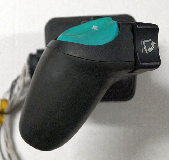 Jungheinrich 51585597 | Joystick Multipilot SN P5300006957H S180100361423 Q630 - Sistema eléctrico para Equipo de manutención: foto 5 Jungheinrich 51585597 | Joystick Multipilot SN P5300006957H S180100361423 Q630 - Sistema eléctrico para Equipo de manutención: foto 5