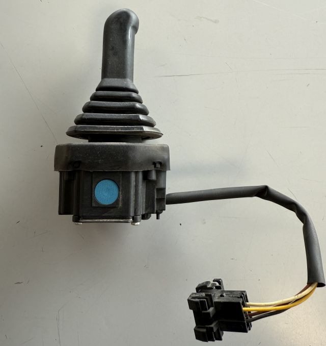Linde 409324 | Joystick Single Axis Still no. 8409324 sn 0645 125 - Sistema eléctrico para Equipo de manutención: foto 1 Linde 409324 | Joystick Single Axis Still no. 8409324 sn 0645 125 - Sistema eléctrico para Equipo de manutención: foto 1