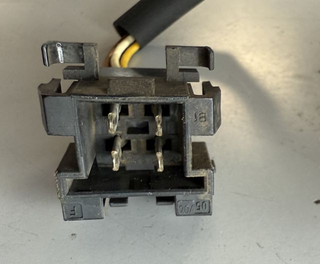 Linde 409324 | Joystick Single Axis Still no. 8409324 sn 0651 58 - Sistema eléctrico para Equipo de manutención: foto 3 Linde 409324 | Joystick Single Axis Still no. 8409324 sn 0651 58 - Sistema eléctrico para Equipo de manutención: foto 3