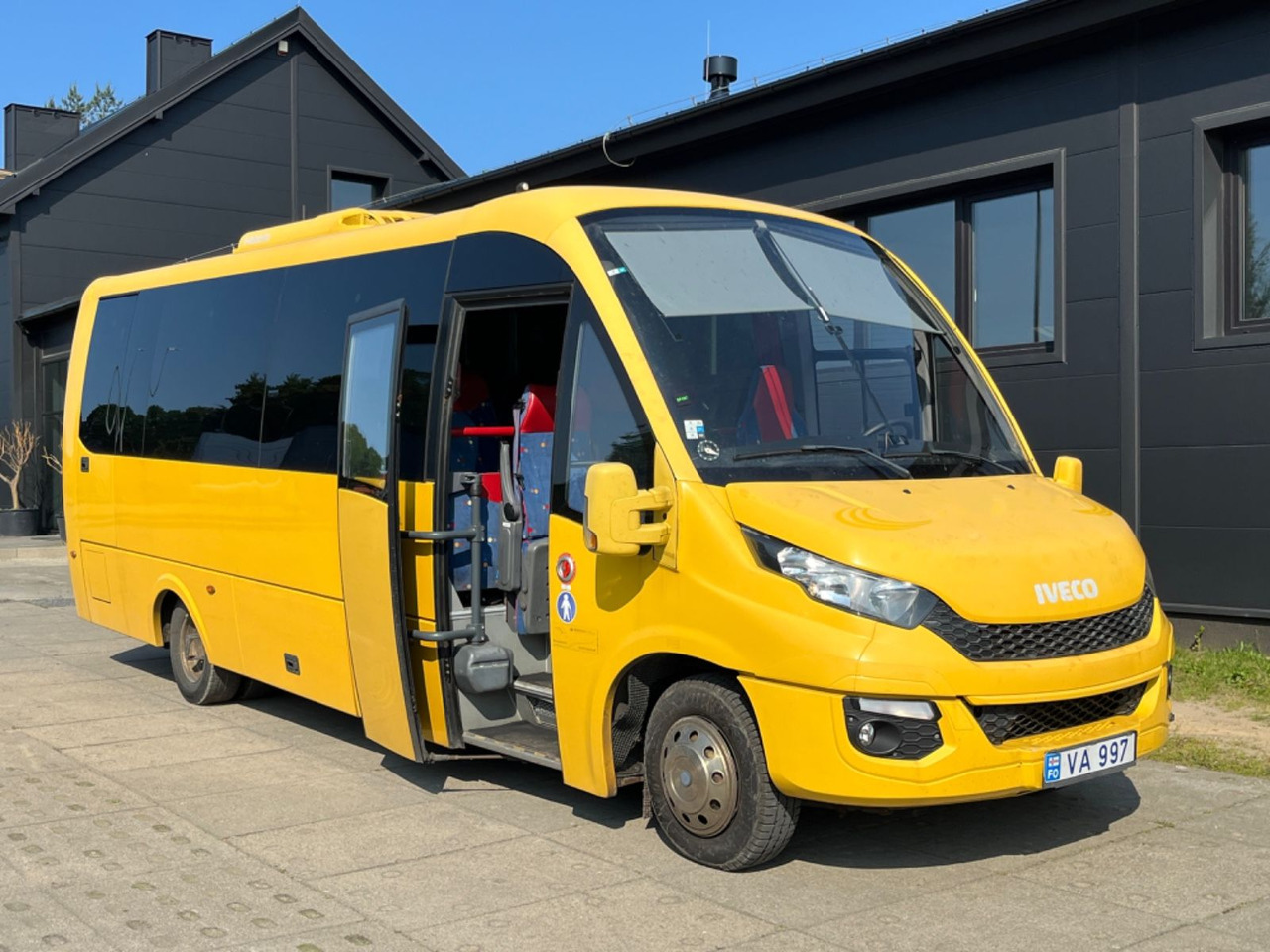 Iveco Rosero First / 24+1+1 / Telma/ EURO6 - Autocar: foto 1 Iveco Rosero First / 24+1+1 / Telma/ EURO6 - Autocar: foto 1