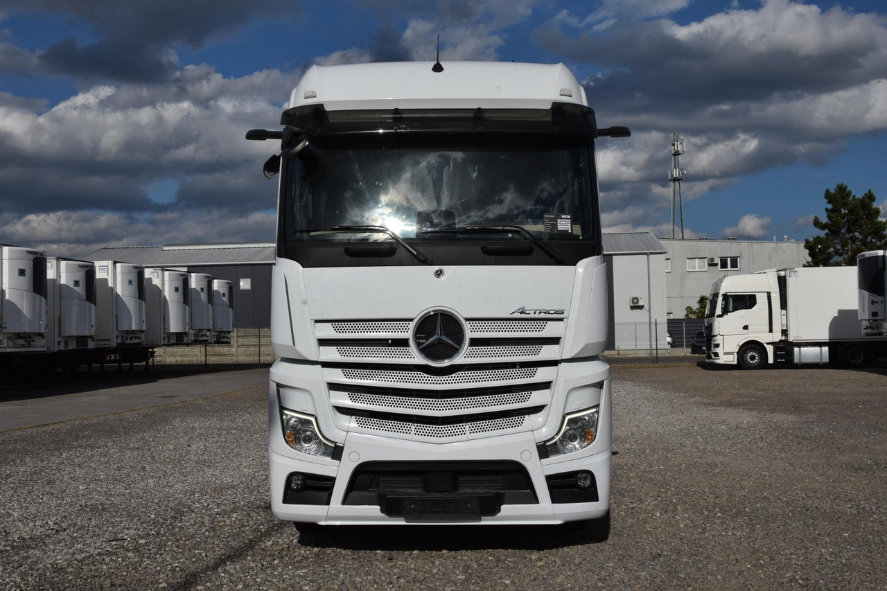 Mercedes-Benz Actros 5 1845 BigSpace - Cabeza tractora: foto 2 Mercedes-Benz Actros 5 1845 BigSpace - Cabeza tractora: foto 2