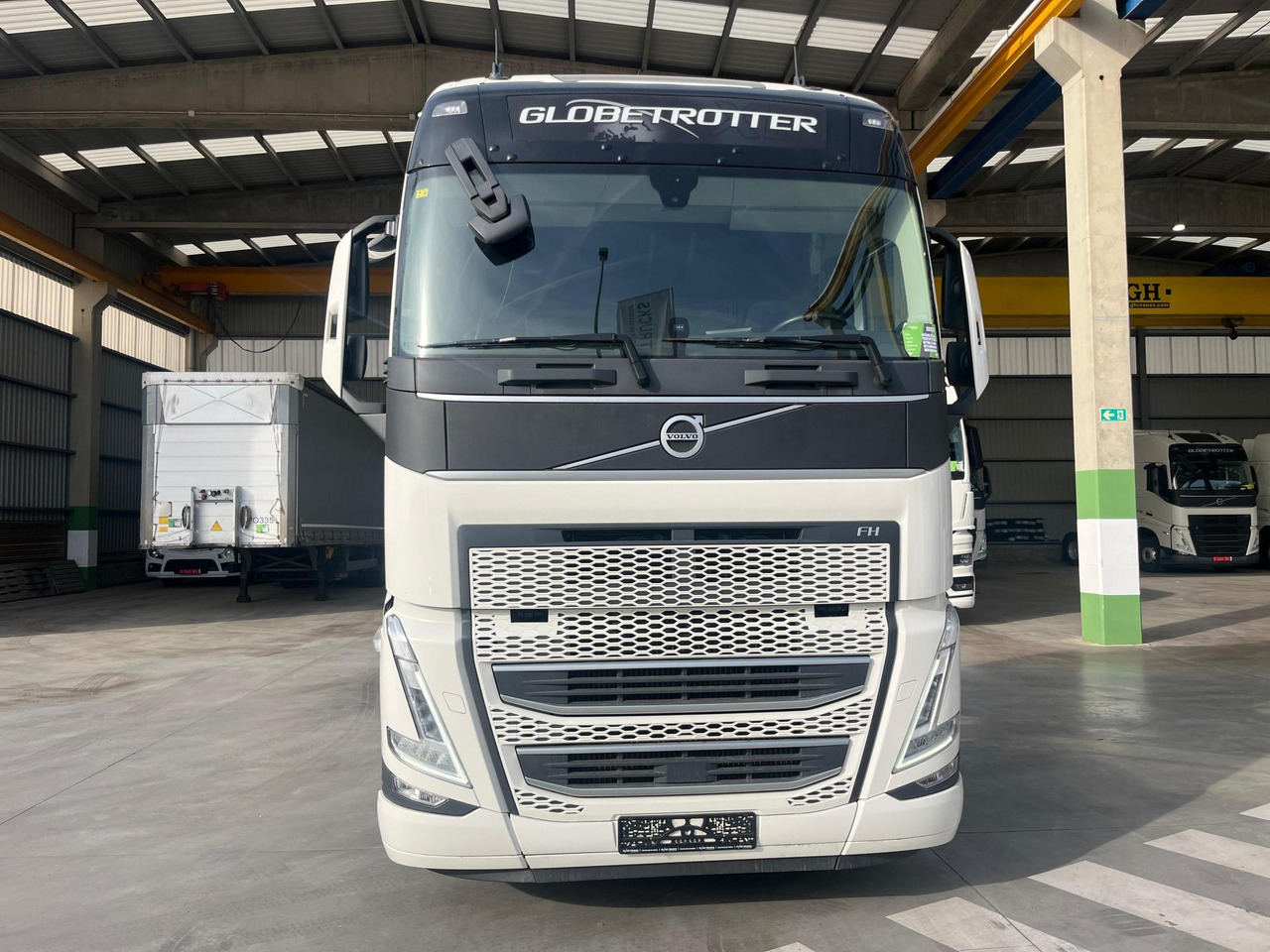Volvo FH 460 Globetrotter XL i-Save I-ParkCool - Cabeza tractora: foto 4 Volvo FH 460 Globetrotter XL i-Save I-ParkCool - Cabeza tractora: foto 4