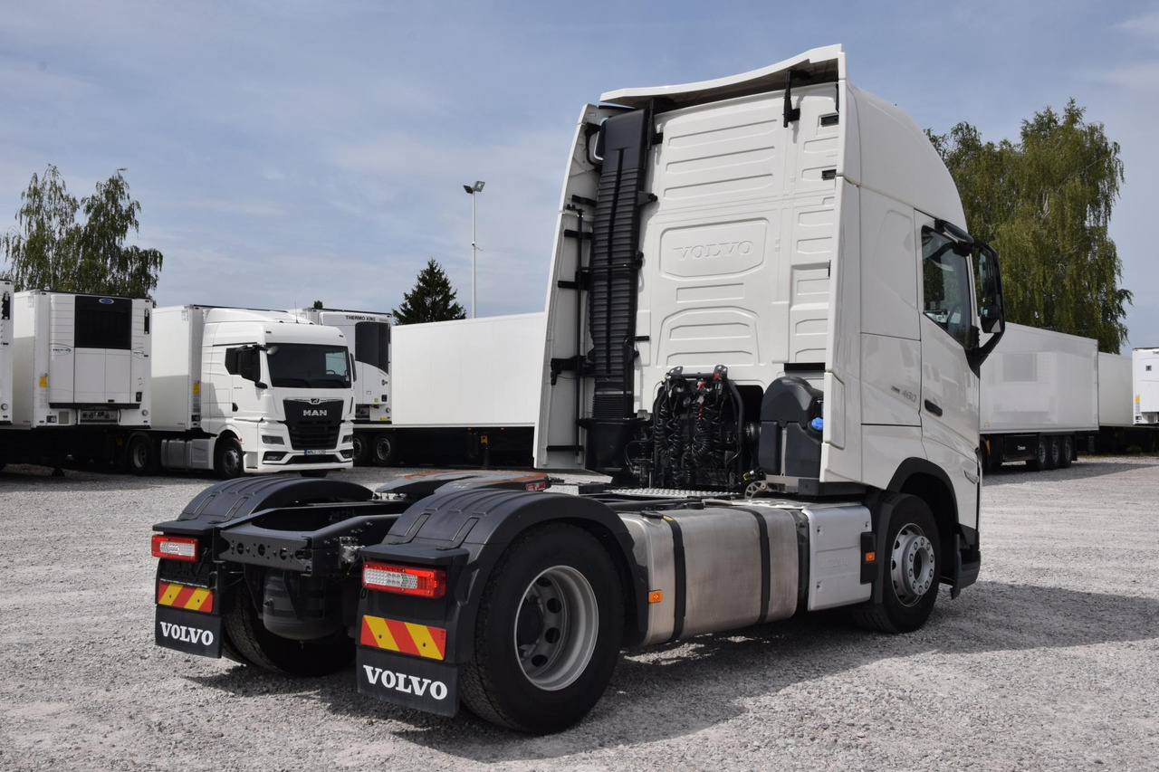 Volvo FH 460 Globetrotter XL i-Save - Cabeza tractora: foto 4 Volvo FH 460 Globetrotter XL i-Save - Cabeza tractora: foto 4