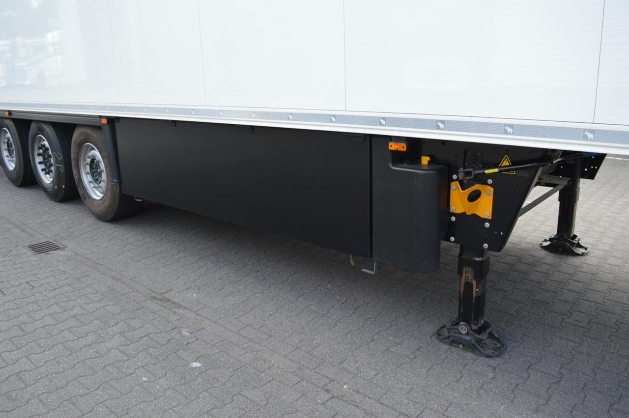 Schmitz Cargobull SKO FP 45 Carrier Vector 1550 - Semirremolque frigorífico: foto 4 Schmitz Cargobull SKO FP 45 Carrier Vector 1550 - Semirremolque frigorífico: foto 4