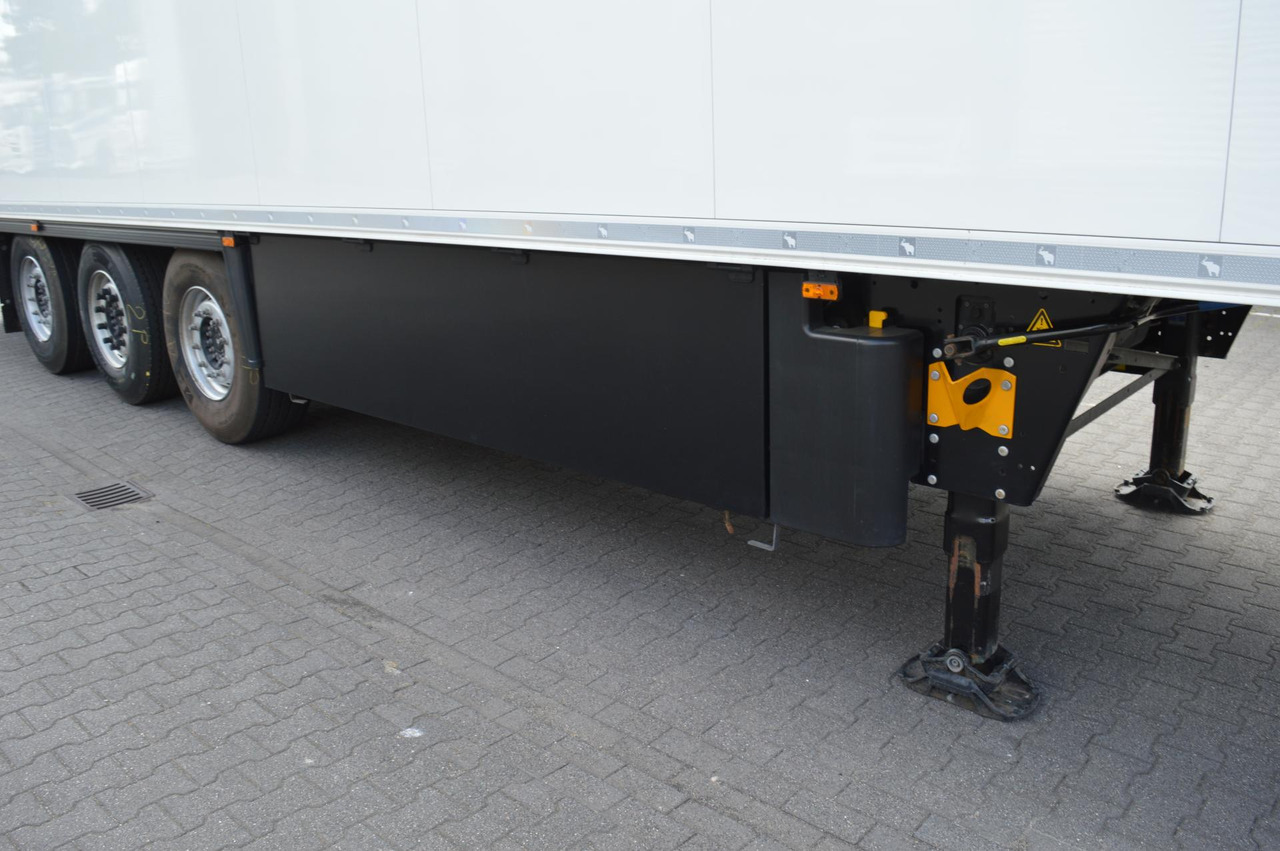 Schmitz Cargobull SKO FP 45 Carrier Vector 1550 - Semirremolque frigorífico: foto 4 Schmitz Cargobull SKO FP 45 Carrier Vector 1550 - Semirremolque frigorífico: foto 4