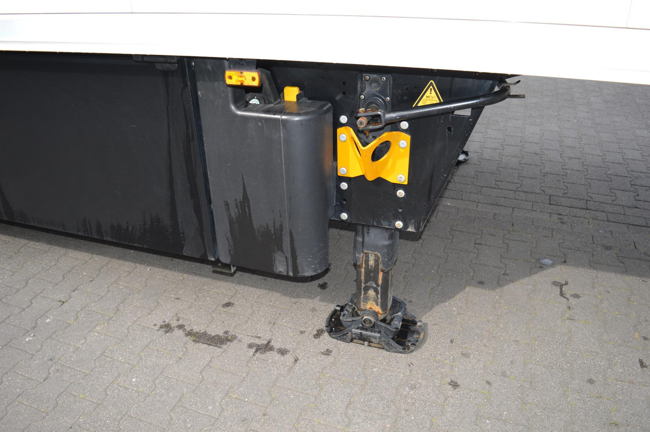 Schmitz Cargobull SKO FP 45 ThermoKing SLXi 300 - Semirremolque frigorífico: foto 4 Schmitz Cargobull SKO FP 45 ThermoKing SLXi 300 - Semirremolque frigorífico: foto 4