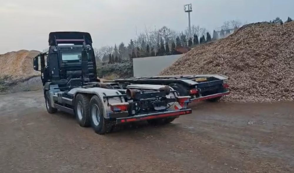 MAN TGS 26.440 6x4 – Meiller z systemem HDS (roll-off) + Kontener + Przyczepa – Euro 5 - Camión multibasculante: foto 1 MAN TGS 26.440 6x4 – Meiller z systemem HDS (roll-off) + Kontener + Przyczepa – Euro 5 - Camión multibasculante: foto 1