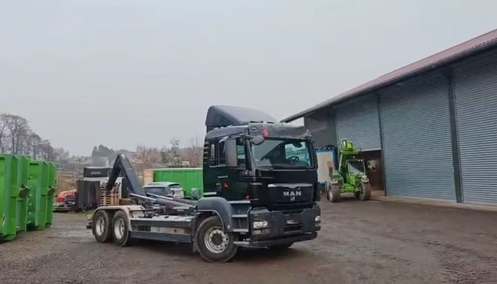 MAN TGS 26.440 6x4 – Meiller z systemem HDS (roll-off) + Kontener + Przyczepa – Euro 5 - Camión multibasculante: foto 3 MAN TGS 26.440 6x4 – Meiller z systemem HDS (roll-off) + Kontener + Przyczepa – Euro 5 - Camión multibasculante: foto 3