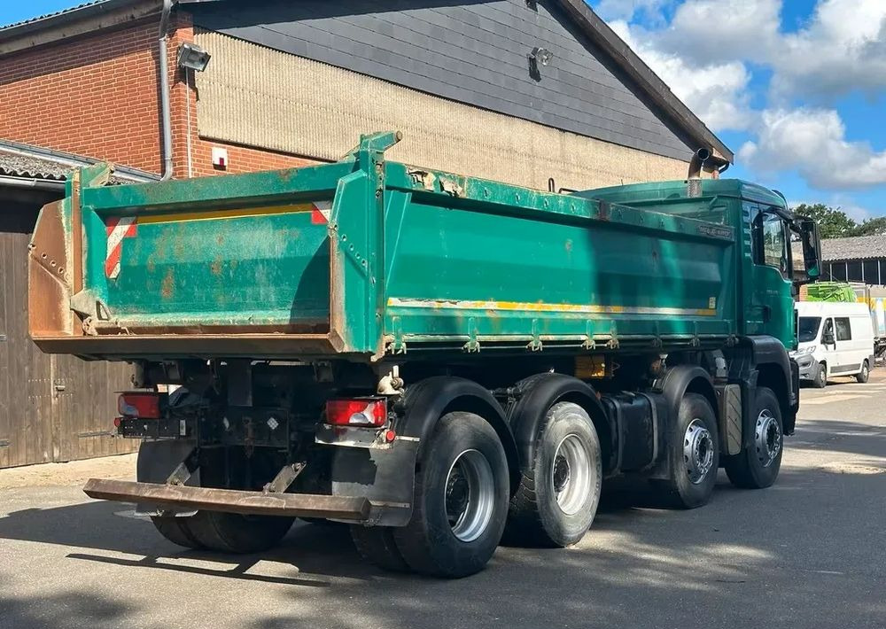 MAN TGS 35.440 8x4 Meiller Trójstronna wywrotka Bordmatik | Retarder | Euro 5 - Camión volquete: foto 5 MAN TGS 35.440 8x4 Meiller Trójstronna wywrotka Bordmatik | Retarder | Euro 5 - Camión volquete: foto 5