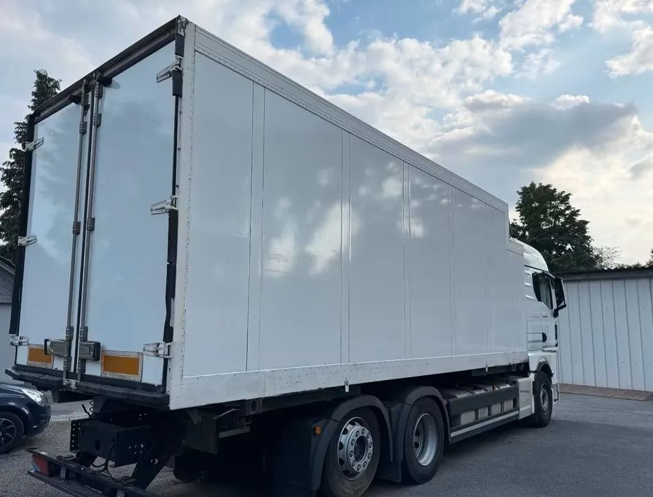 MAN TGX 26.470 – chłodnia / Automatyczna skrzynia / Euro 6c / Retarder /6x2 /Zawieszenie pneumatyczne - Camión frigorífico: foto 5 MAN TGX 26.470 – chłodnia / Automatyczna skrzynia / Euro 6c / Retarder /6x2 /Zawieszenie pneumatyczne - Camión frigorífico: foto 5
