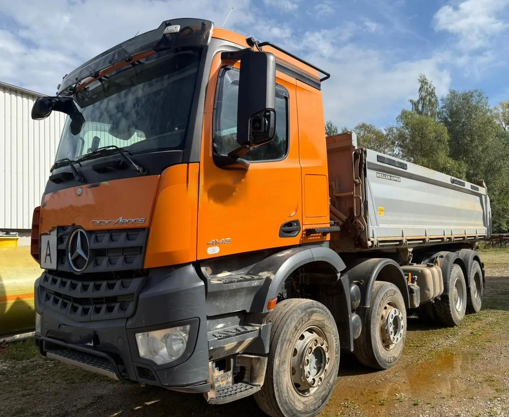 Mercedes-Benz AROCS 4143 8x4 | BORTMATIC - wywrotka trójstronna | Retarder |Zawieszenie na resorach | - Camión volquete: foto 1 Mercedes-Benz AROCS 4143 8x4 | BORTMATIC - wywrotka trójstronna | Retarder |Zawieszenie na resorach | - Camión volquete: foto 1