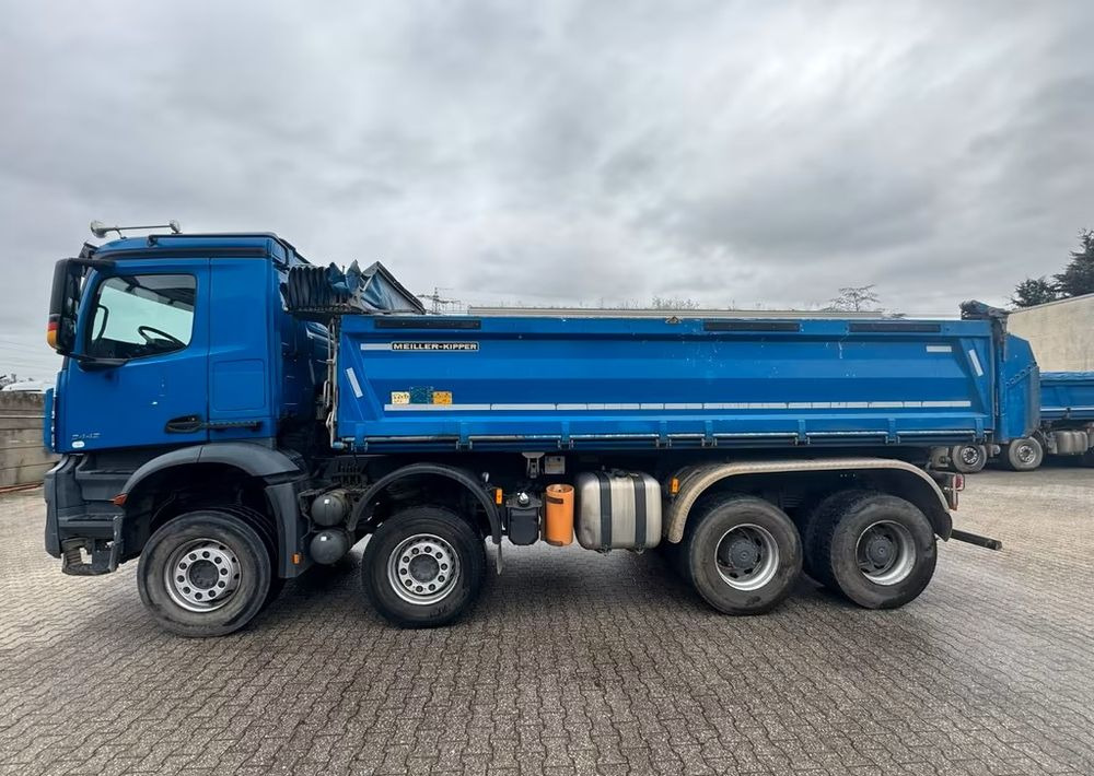 Mercedes-Benz Arocs 3442 / 8x4 / 3-stronny Kipper / TYLKO 160 000 km / Euro 6 / Automatik - Camión volquete: foto 2 Mercedes-Benz Arocs 3442 / 8x4 / 3-stronny Kipper / TYLKO 160 000 km / Euro 6 / Automatik - Camión volquete: foto 2