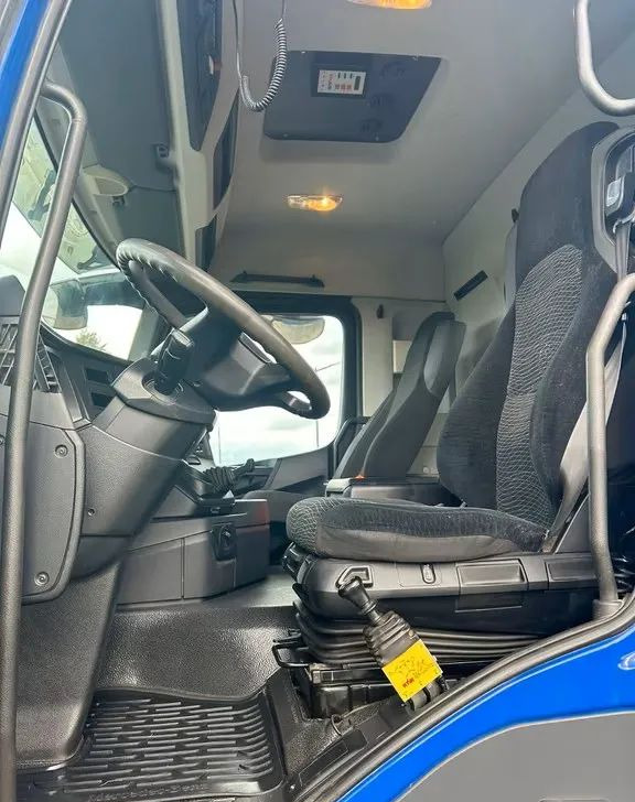 Camión volquete Mercedes-Benz Arocs 4142 | Wywrotka Schmitz | 8x4 | Euro 6 | Klima | Retarder | 242 598 km: foto 9