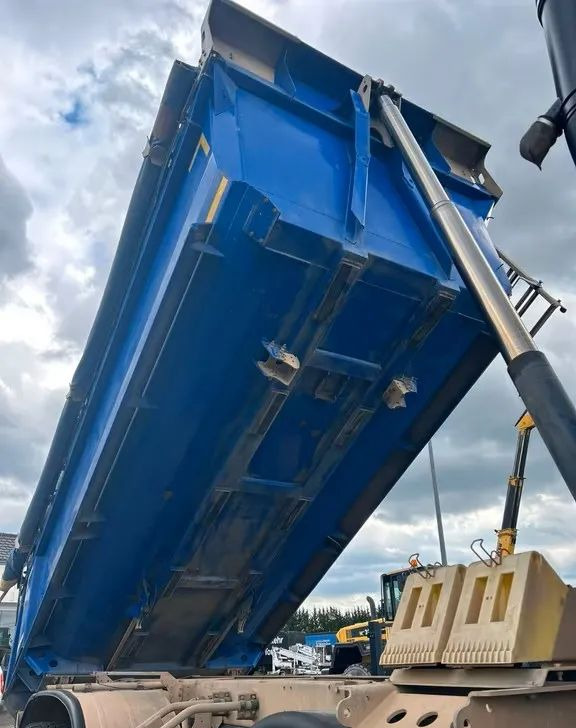 Camión volquete Mercedes-Benz Arocs 4142 | Wywrotka Schmitz | 8x4 | Euro 6 | Klima | Retarder | 242 598 km: foto 6