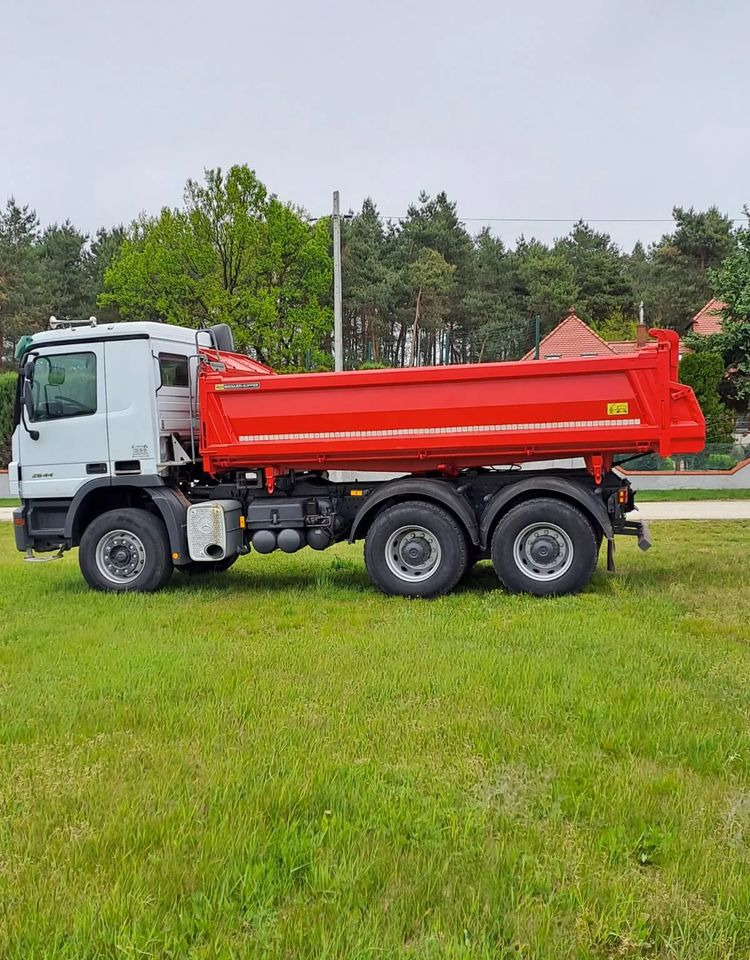 Mercedes-Benz Mercedes-Benz Actros 2644 K/ 6x4 / Meiller Retarder /Wywrotka/Euro 3 - Camión volquete: foto 2 Mercedes-Benz Mercedes-Benz Actros 2644 K/ 6x4 / Meiller Retarder /Wywrotka/Euro 3 - Camión volquete: foto 2