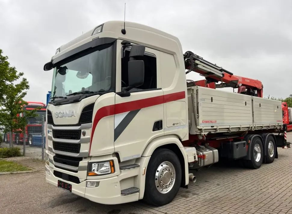 Scania R500 Baustoff / 2-stronna wywrotka Schwarzmüller /HDS Fassi F215 / Euro 6 / Napęd na tylną oś - Camión volquete, Camión grúa: foto 2 Scania R500 Baustoff / 2-stronna wywrotka Schwarzmüller /HDS Fassi F215 / Euro 6 / Napęd na tylną oś - Camión volquete, Camión grúa: foto 2