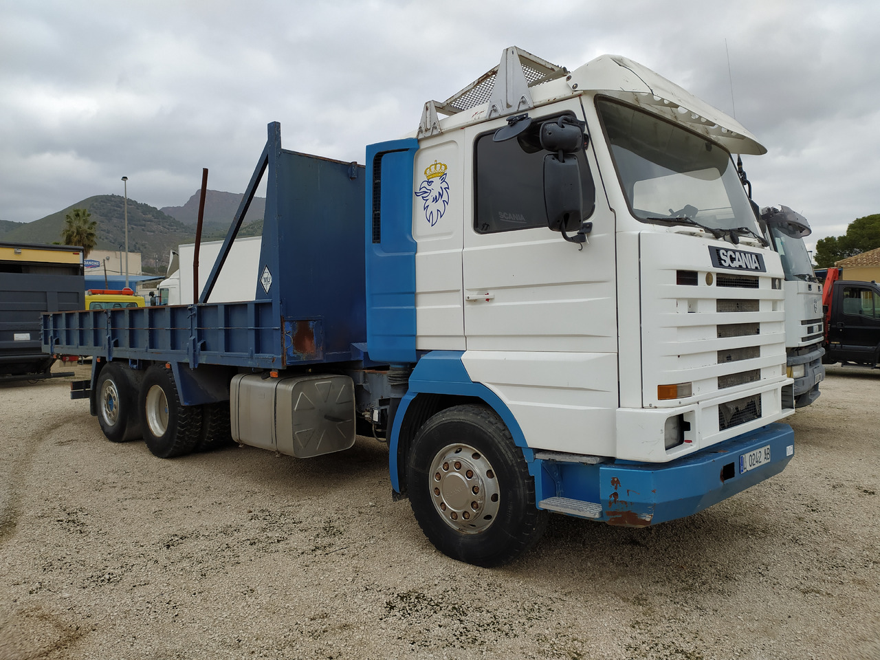 SCANIA 143 420 BASCULANTE - Camión volquete: foto 3 SCANIA 143 420 BASCULANTE - Camión volquete: foto 3