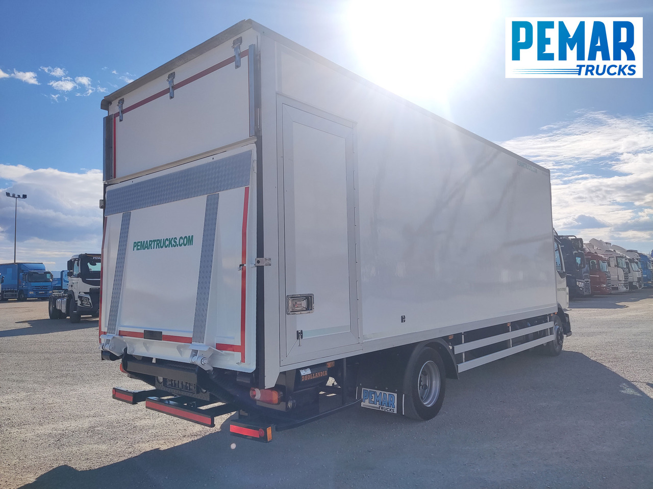VOLVO FL 210 12T CAJA CERRADA - Camión caja cerrada: foto 5 VOLVO FL 210 12T CAJA CERRADA - Camión caja cerrada: foto 5