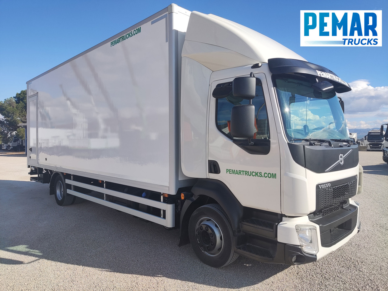 VOLVO FL 210 12T CAJA CERRADA - Camión caja cerrada: foto 3 VOLVO FL 210 12T CAJA CERRADA - Camión caja cerrada: foto 3