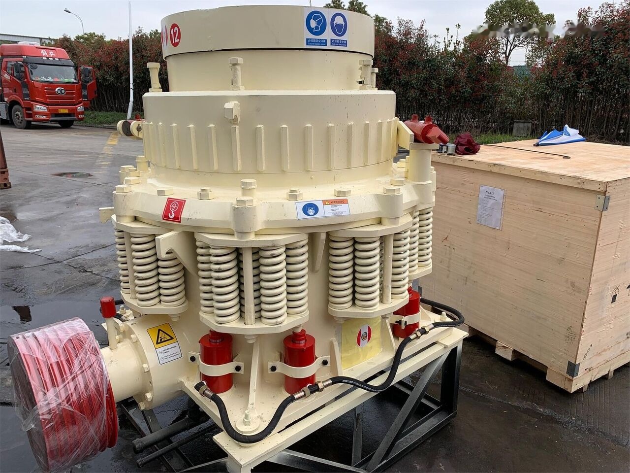 Kinglink NEW 3ft KLF1000 Rock Stone Cone Crusher 80-150TPH - Trituradora de cono: foto 4 Kinglink NEW 3ft KLF1000 Rock Stone Cone Crusher 80-150TPH - Trituradora de cono: foto 4