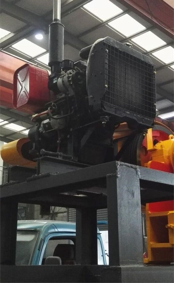 Kinglink PE250x400 Diesel Engine Skid Frame Jaw Crusher 10x16 - Trituradora de mandíbula: foto 2 Kinglink PE250x400 Diesel Engine Skid Frame Jaw Crusher 10x16 - Trituradora de mandíbula: foto 2