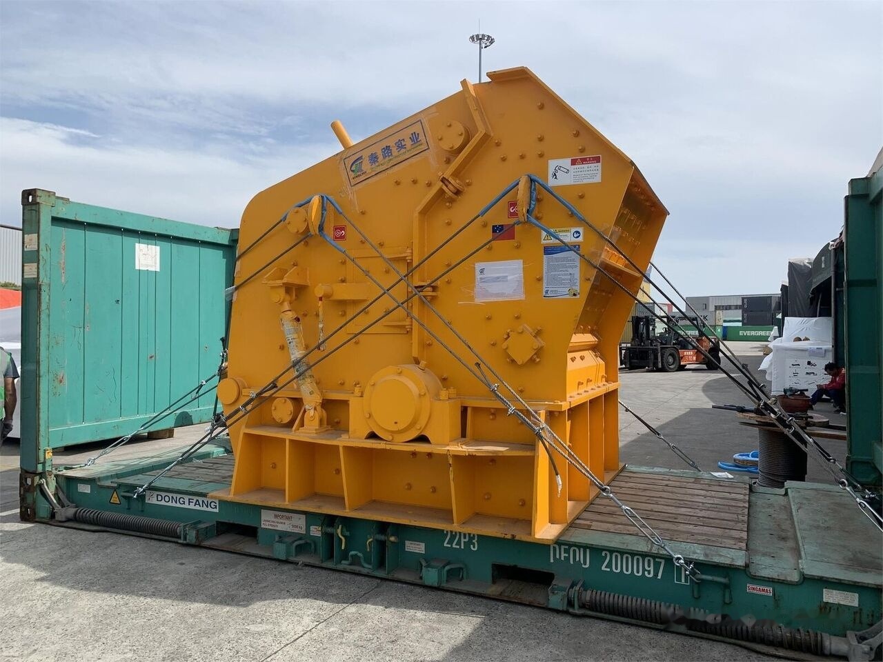 Kinglink PF1315 HSI Impactor Crusher - Trituradora de impacto: foto 1 Kinglink PF1315 HSI Impactor Crusher - Trituradora de impacto: foto 1