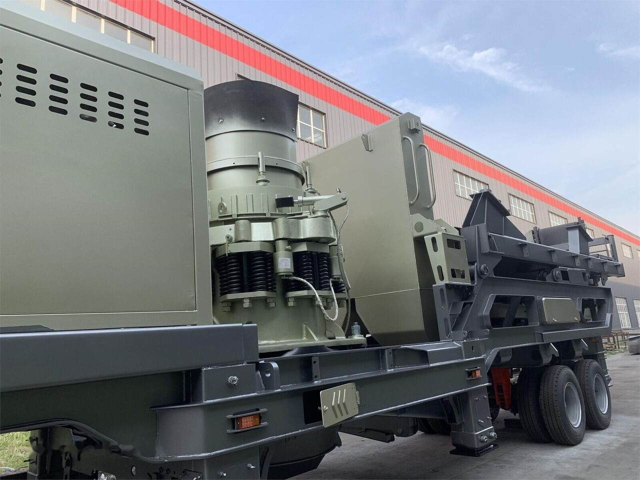Kinglink Portable Cone Crusher KL3S1860C130 - Trituradora de cono: foto 4 Kinglink Portable Cone Crusher KL3S1860C130 - Trituradora de cono: foto 4