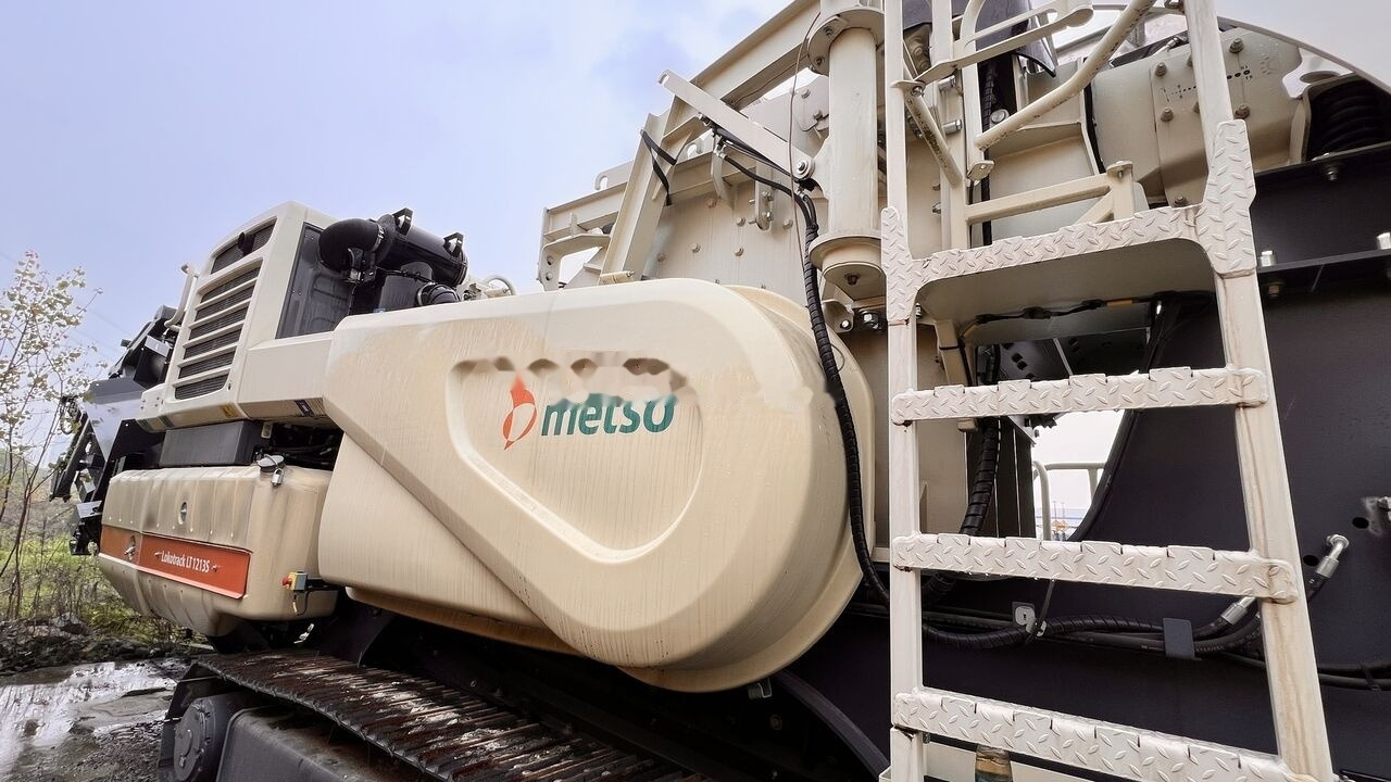 Metso NEW Lokotrack LT1213S mobile horizontal impact crusher - Trituradora móvil: foto 1 Metso NEW Lokotrack LT1213S mobile horizontal impact crusher - Trituradora móvil: foto 1