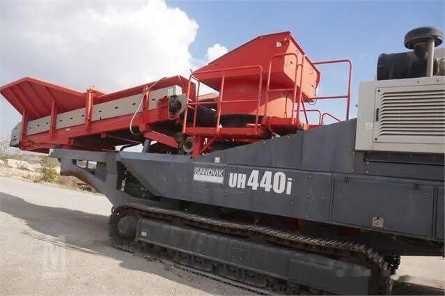 Sandvik UH440i Mobile Crushing Plant - Trituradora móvil: foto 1 Sandvik UH440i Mobile Crushing Plant - Trituradora móvil: foto 1