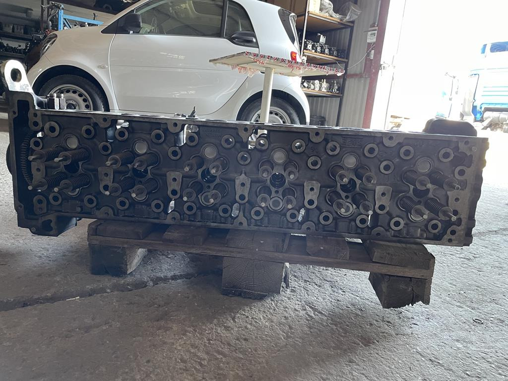 MERCEDES-BENZ ACTROS 471 - Cabezal de bloque para Camión: foto 3 MERCEDES-BENZ ACTROS 471 - Cabezal de bloque para Camión: foto 3