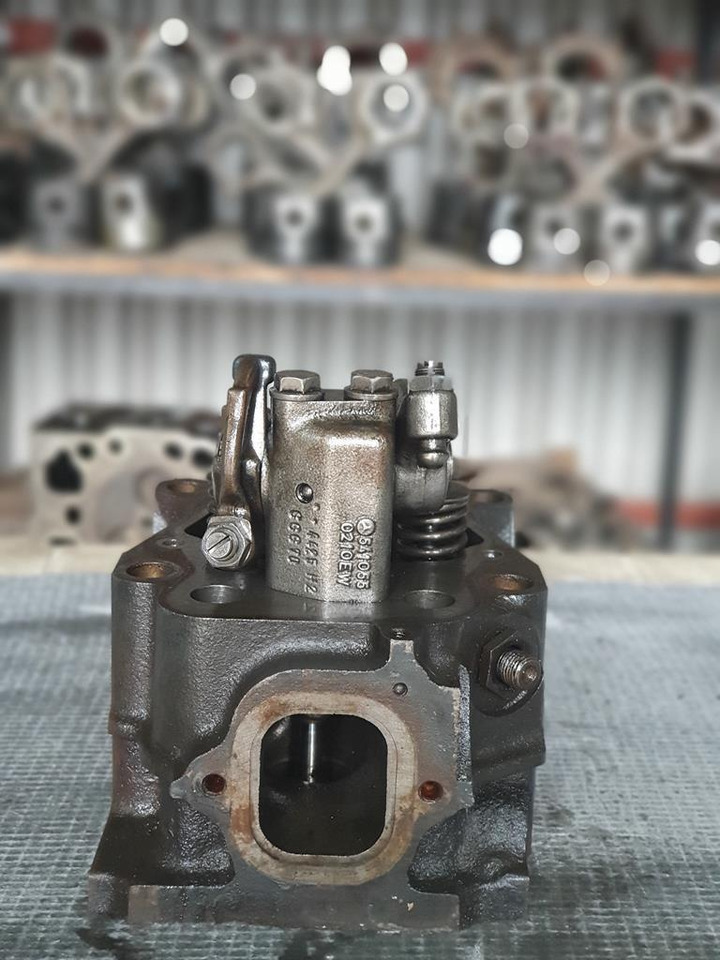 MERCEDES-BENZ ACTROS OM 541 EURO III - Cabezal de bloque para Camión: foto 2 MERCEDES-BENZ ACTROS OM 541 EURO III - Cabezal de bloque para Camión: foto 2