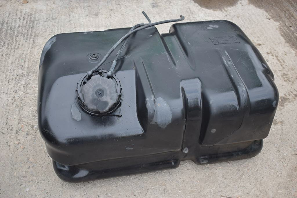 MERCEDES-BENZ ATEGO 170lt - Depósito de combustible para Camión: foto 2 MERCEDES-BENZ ATEGO 170lt - Depósito de combustible para Camión: foto 2