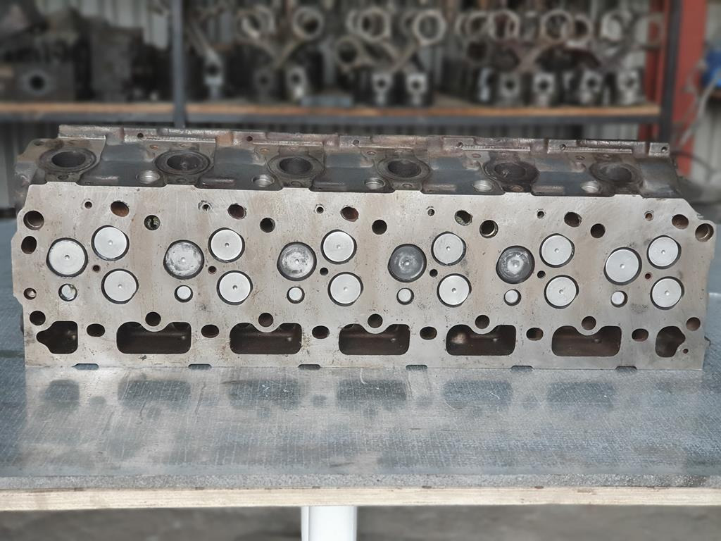 MERCEDES-BENZ ATEGO OM 906 - 6 CYLINDER - Cabezal de bloque para Camión: foto 1 MERCEDES-BENZ ATEGO OM 906 - 6 CYLINDER - Cabezal de bloque para Camión: foto 1