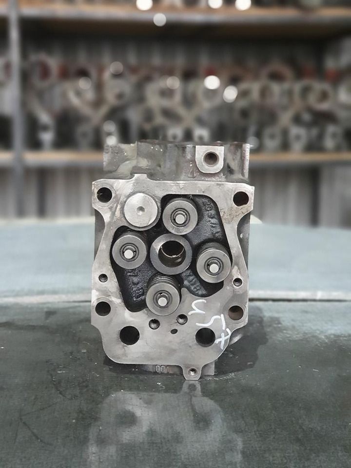 MERCEDES-BENZ AXOR OM 457 EURO III - Cabezal de bloque para Camión: foto 2 MERCEDES-BENZ AXOR OM 457 EURO III - Cabezal de bloque para Camión: foto 2