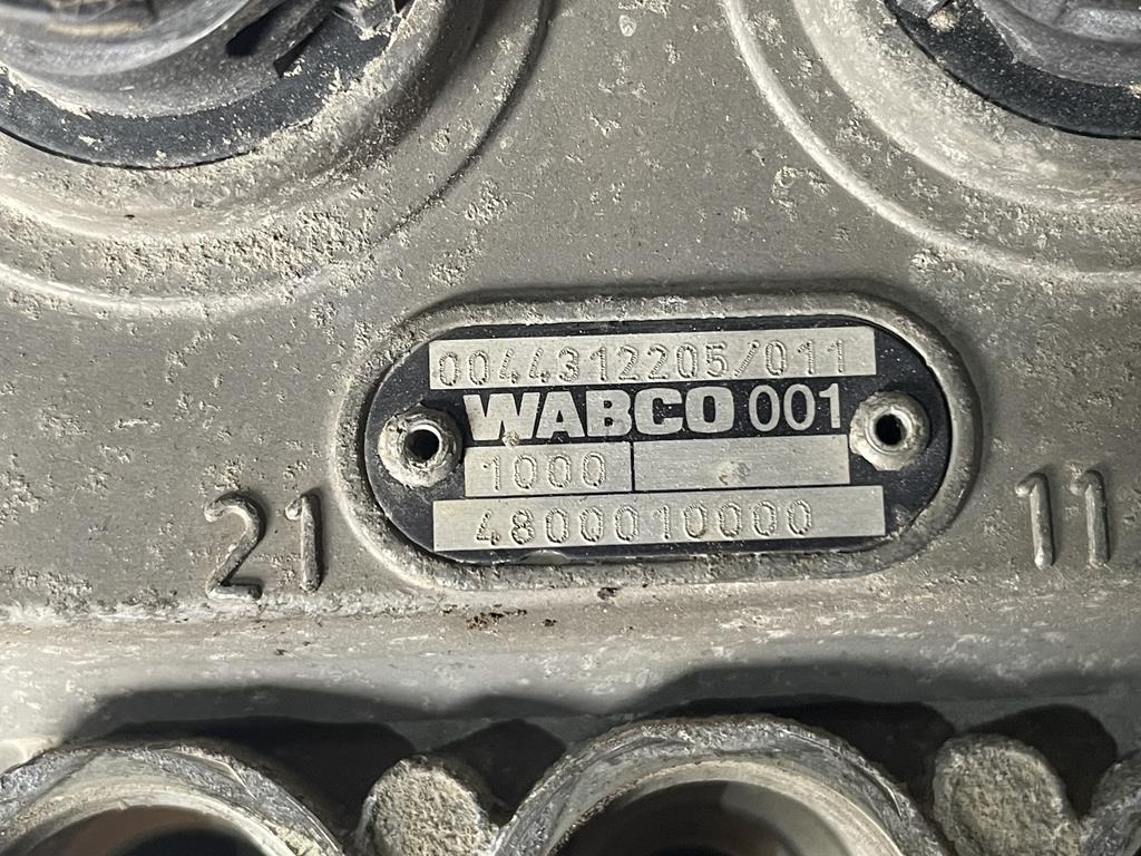 MERCEDES-BENZ BRAKE VALVE - 0044312205 / 011 - Válvula de freno para Camión: foto 4 MERCEDES-BENZ BRAKE VALVE - 0044312205 / 011 - Válvula de freno para Camión: foto 4