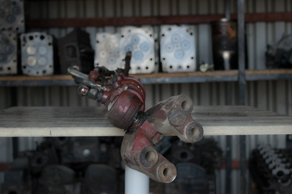 MERCEDES-BENZ SK HYDRAULIC STEERING BOTTLE - Cilindro hidráulico para Camión: foto 2 MERCEDES-BENZ SK HYDRAULIC STEERING BOTTLE - Cilindro hidráulico para Camión: foto 2