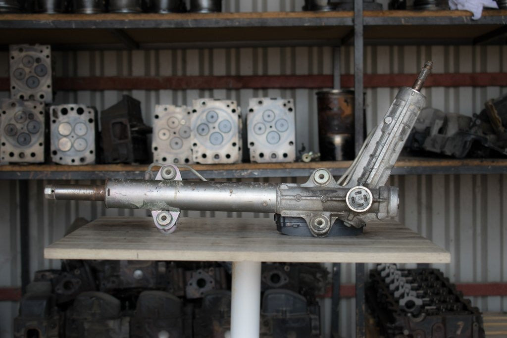 MERCEDES-BENZ SPRINTER 901 - Caja de dirección para Camión: foto 1 MERCEDES-BENZ SPRINTER 901 - Caja de dirección para Camión: foto 1