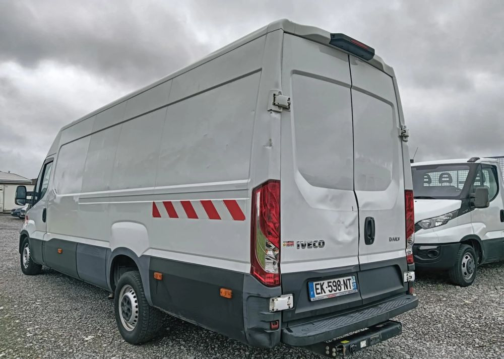 Iveco 35S14,35S13,35C13,35C12, - Furgón: foto 2 Iveco 35S14,35S13,35C13,35C12, - Furgón: foto 2