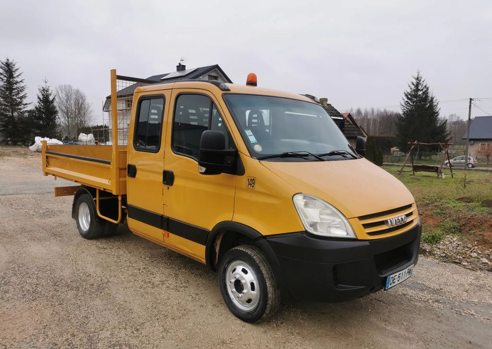 Iveco Daily 35C12 Brygadówka wywrotka Dubel hak kiper doka 35C13 - Volquete furgoneta: foto 1 Iveco Daily 35C12 Brygadówka wywrotka Dubel hak kiper doka 35C13 - Volquete furgoneta: foto 1