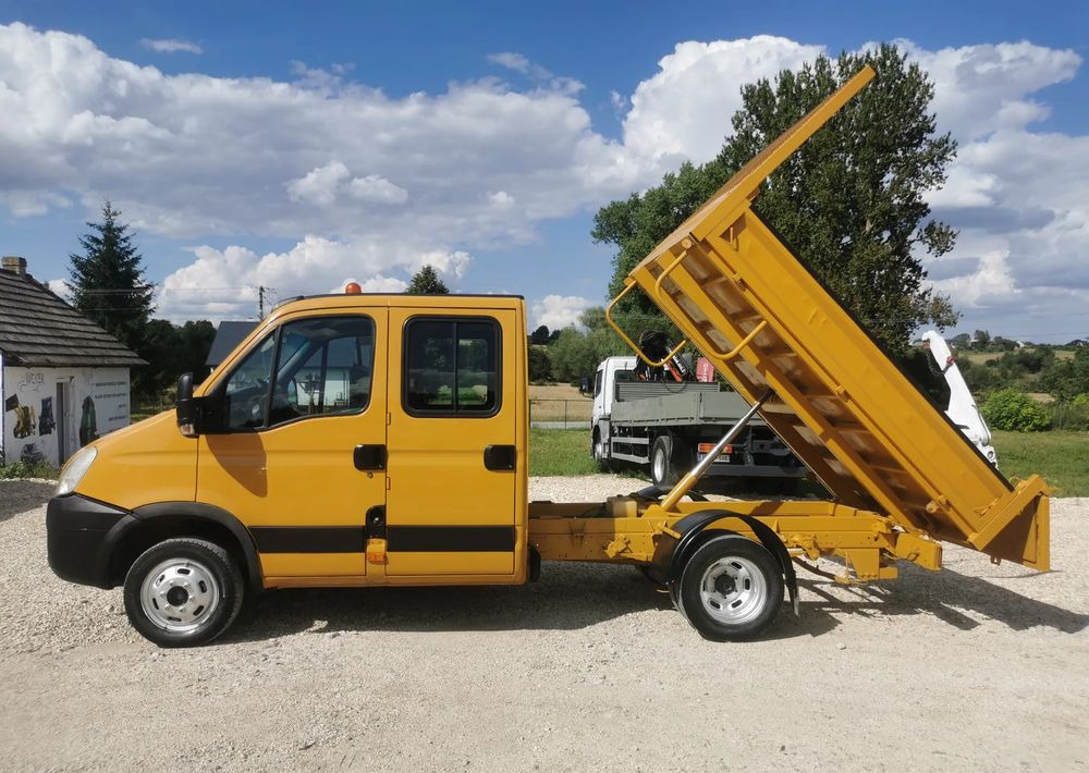 Iveco Daily 35C12 Brygadówka wywrotka Dubel hak kiper doka 35C13 - Volquete furgoneta: foto 3 Iveco Daily 35C12 Brygadówka wywrotka Dubel hak kiper doka 35C13 - Volquete furgoneta: foto 3